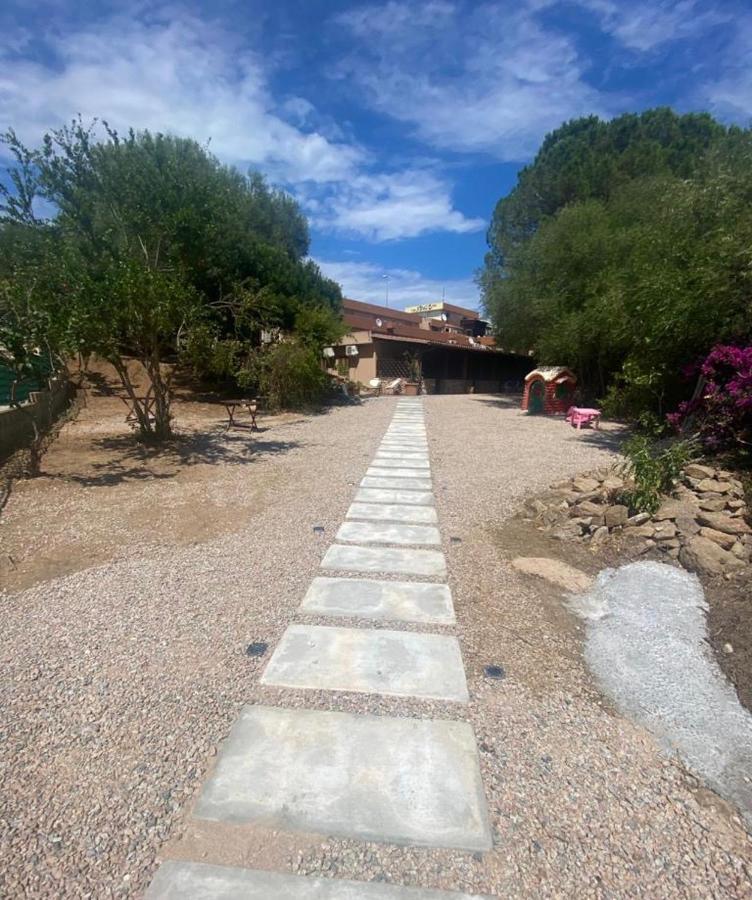 Aparthotel Le Stanze Del Mare Golfo Aranci Exterior foto