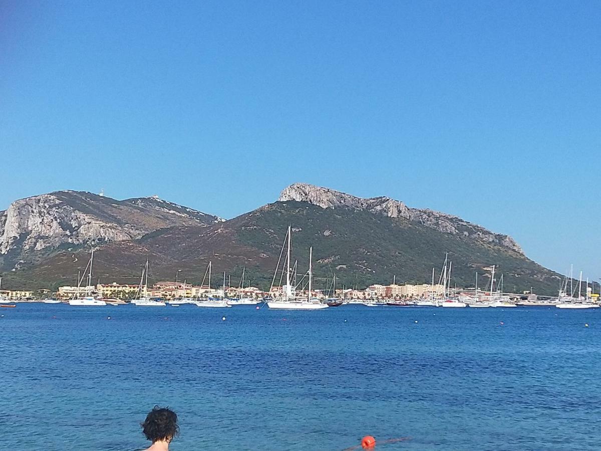 Aparthotel Le Stanze Del Mare Golfo Aranci Exterior foto